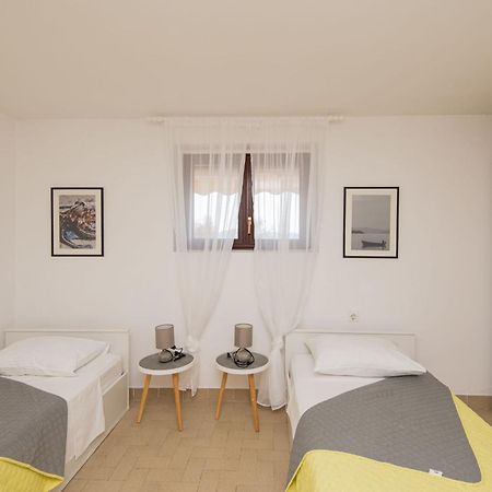 Apartment Maras-1 By Interhome ディクロ エクステリア 写真