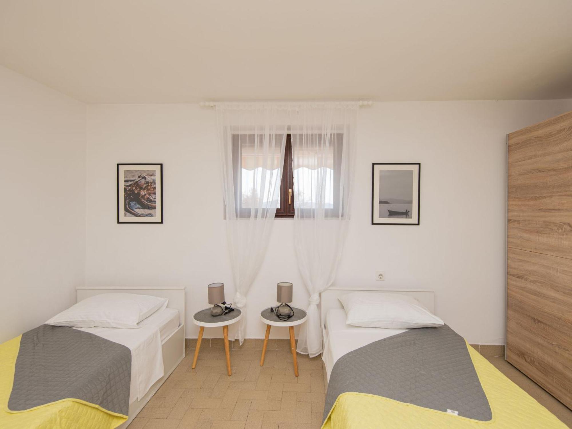 Apartment Maras-1 By Interhome ディクロ エクステリア 写真